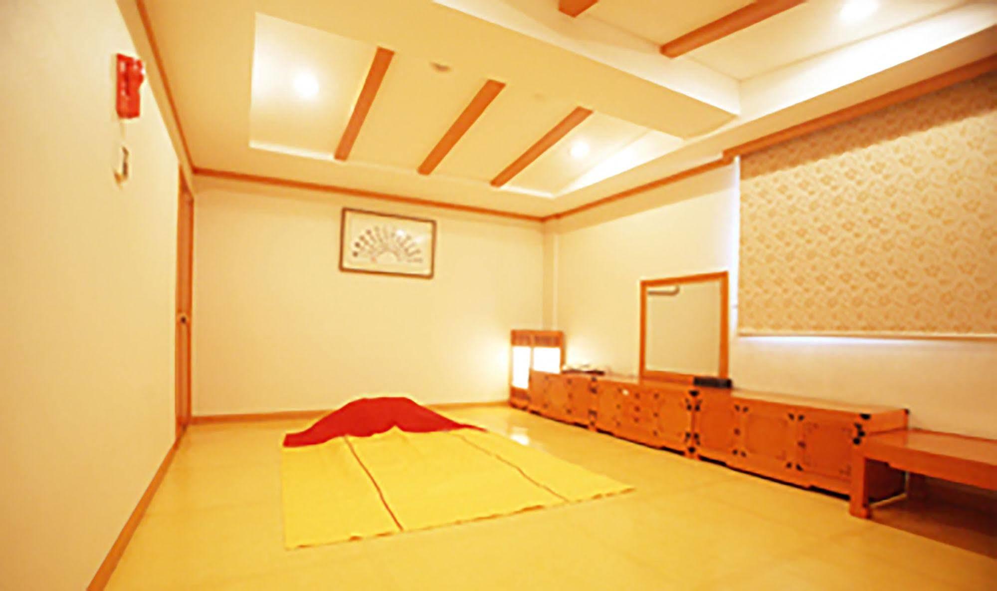Suncheon Royal Tourist Hotel Екстериор снимка